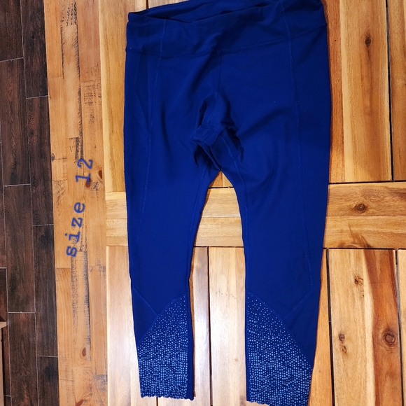 Lululemon - lot of 8 crops/pants - Picture 4 of 16